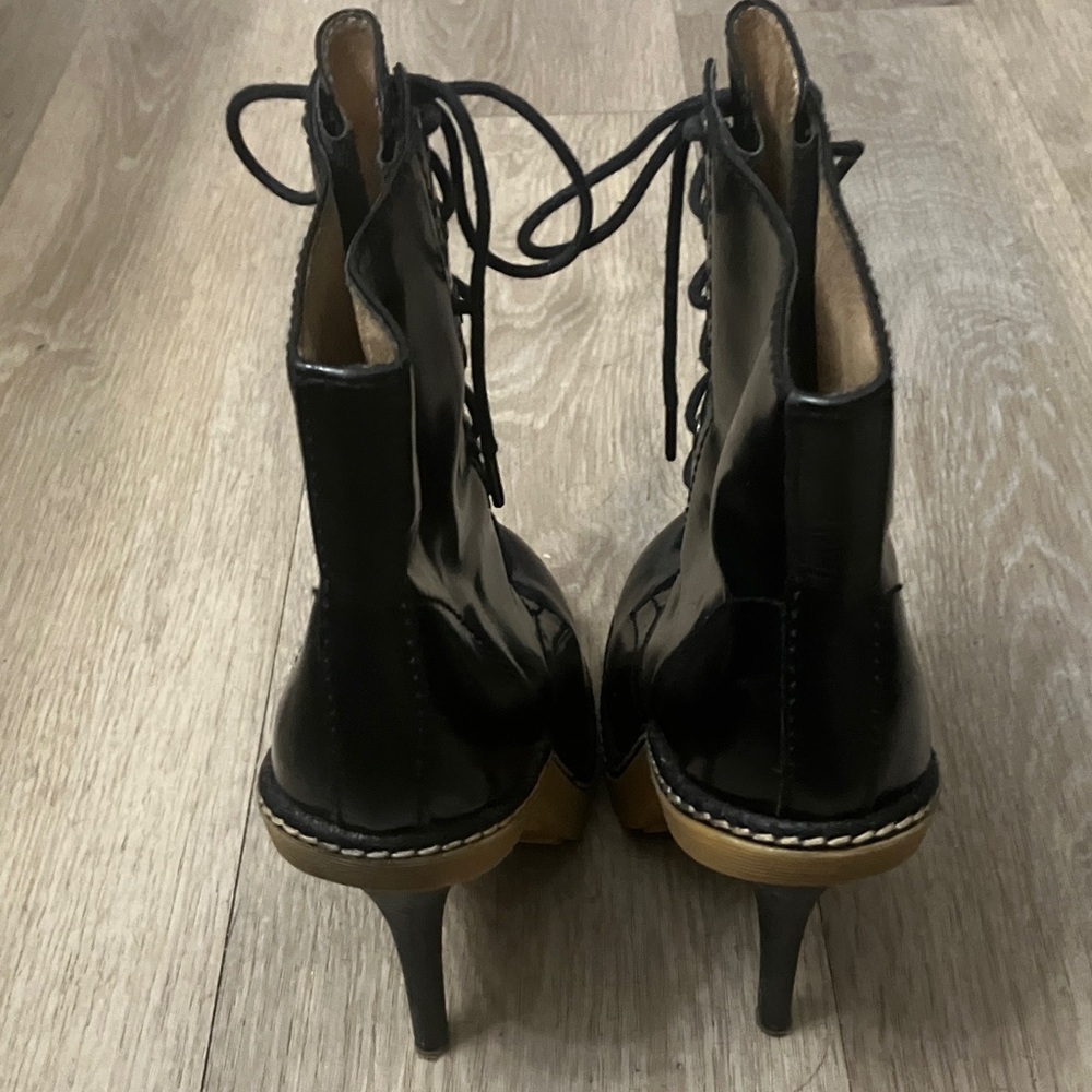 L.A.M.B. Black High Heel Boots Size: 7.5 - Picture 3 of 6